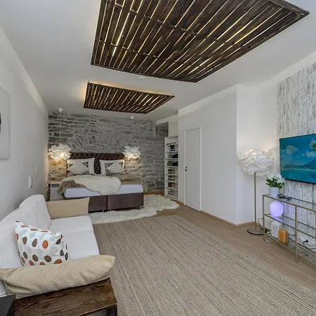 Old Town Romantic Lejlighed *