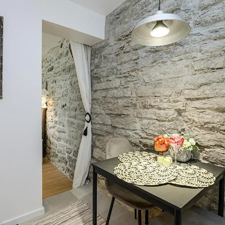 Old Town Romantic Apartament Tallin