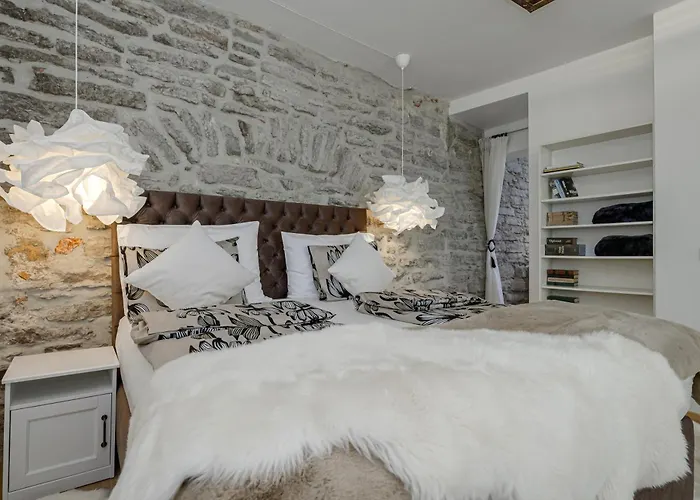 Old Town Romantic Apartment Tallinn