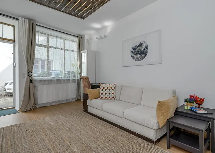 Old Town Romantic Apartment *